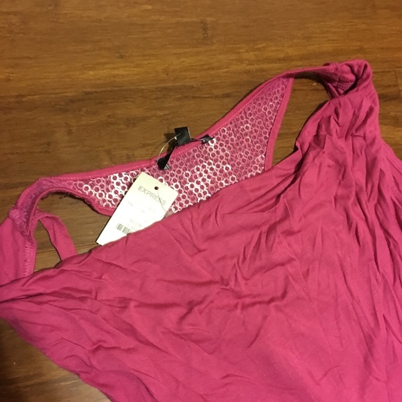 🆕 Express Top - Picture 5 of 7